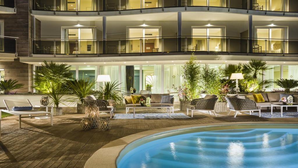 Grand Hotel Pietra Ligure Esterno foto